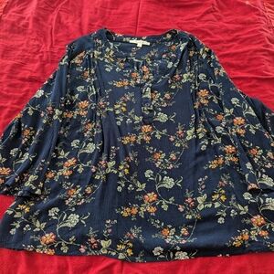 Fun2fun quarter length floral blouse